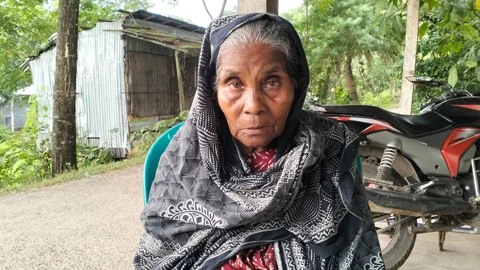 ঠিকানা হারিয়ে পথে পথে ঘুরছেন কুলসুম, খুঁজছেন স্বামী-সন্তান