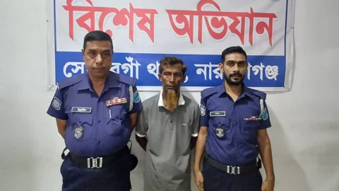 সোনারগাঁয়ে বাকপ্রতিবন্ধী কিশোরীকে ধর্ষণের অভিযোগে ফুফা গ্রেপ্তার
