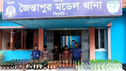 ট্রাকে কলাপাতার নিচে মিলল ৬৮৮ বোতল মদ-ফেনসিডিল ও ৪০০ পিস ইয়াবা, আটক ৩