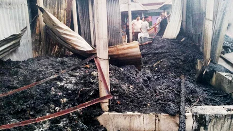 গাজীপুরে আগুনে পুড়ল ৭ দোকান