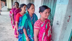 ঠাকুরগাঁও-১ উপনির্বাচনে সংখ্যালঘু নারী ভোটারদের সরব উপস্থিতি