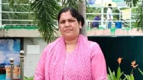 কেরানীগঞ্জে নিজ বাসায় যুব মহিলা লীগ নেত্রীর গলাকাটা লাশ