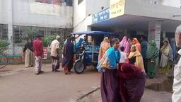 পীরগঞ্জে মোটরসাইকেলের ধাক্কায় প্রাণ গেল চার বছরের শিশুর