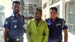 ফতুল্লায় স্ত্রী-ছেলেকে কুপিয়ে হত্যা, স্বামীর মৃত্যুদণ্ড