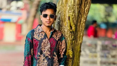 প্রতিমা বিসর্জন দিয়ে ফেরার পথে নদীতে নিখোঁজ: ২১ ঘণ্টায়ও সন্ধান মেলেনি যুবকের