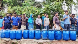বাড়িতে ভেজাল দুধের কারখানা, মালিক-সহযোগীর জেল-জরিমানা