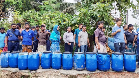 বাড়িতে ভেজাল দুধের কারখানা, মালিক-সহযোগীর জেল-জরিমানা