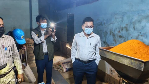 নানা অনিয়মে সিলেটের একটি মসলার কারখানাকে জরিমানা
