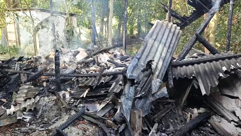 মাদারীপুরে মসজিদ কমিটি নিয়ে বিরোধে সংঘর্ষ, ২০ বাড়িতে ভাঙচুর-লুটপাট-আগুন
