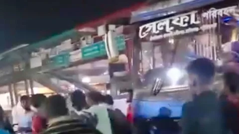 মানিকগঞ্জে বাসমালিককে পিটিয়ে আহত, লাখ টাকা ছিনতাইয়ের অভিযোগ