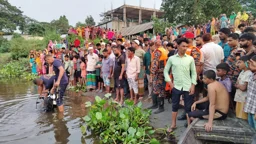 গজারিয়ায় বন্ধুদের সঙ্গে নদীতে গোসলে নেমে শিশু নিখোঁজ