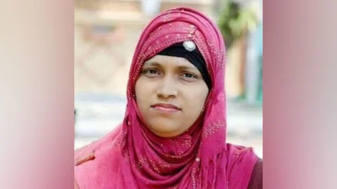 নিজ বাসা থেকে সাবেক মহিলা ভাইস চেয়ারম্যান গ্রেপ্তার