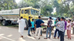 শ্রীপুরে হ্যাচারির বর্জ্যবাহী লরির চাপায় বিএনপি নেতা নিহত
