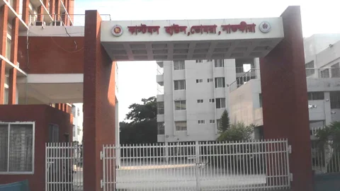 রাজস্ব ঘাটতিতে চাপে ভোমরা স্থলবন্দর, সংকটে শ্রমিকেরা