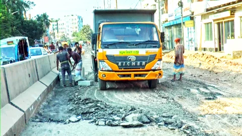 সাত দিন না যেতেই আবার বেহাল সড়ক