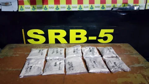 গোদাগাড়ীতে পদ্মার তীর থেকে ২ কেজি হেরোইন উদ্ধার