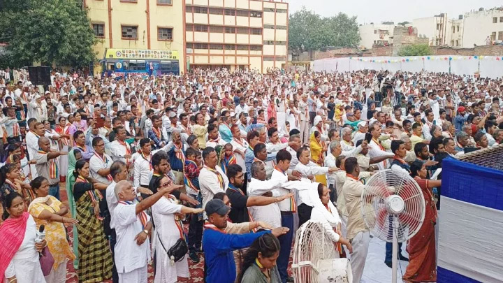 ৭ হাজার মানুষের ধর্মান্তরসভায় অংশ নেওয়া সেই মন্ত্রীর পদত্যাগ