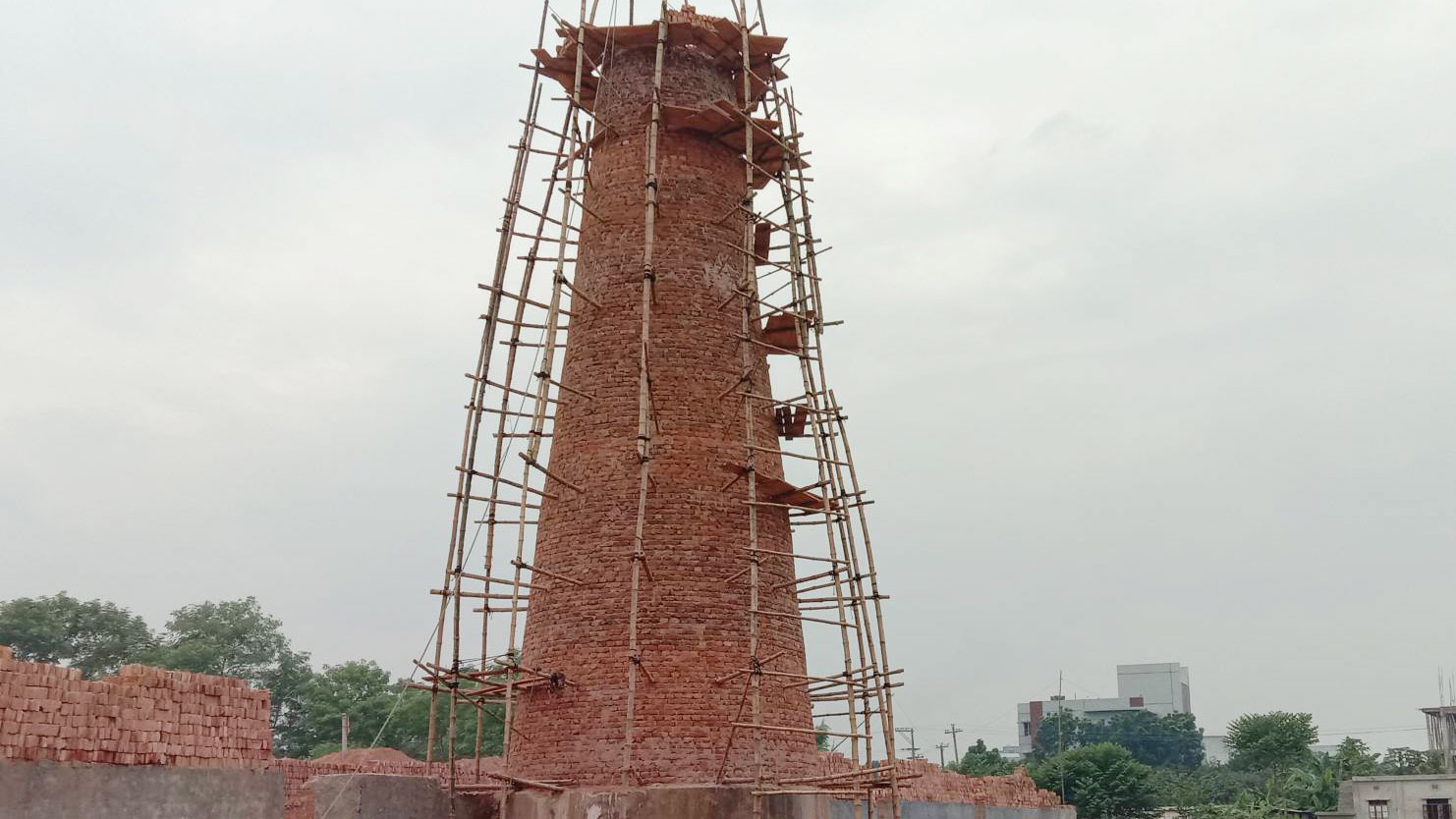 আদালতের নির্দেশে ভাঙার পরও গড়ে উঠছে ভাটা