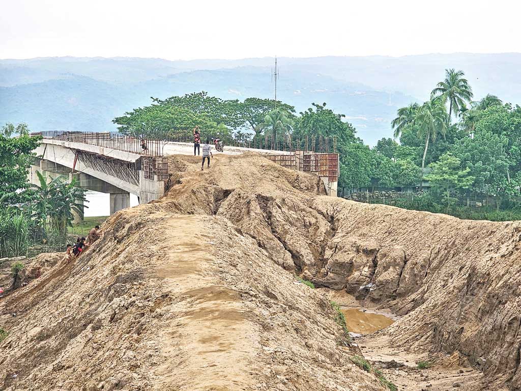 ৩ বছরের কাজ হয়নি ৭ বছরে