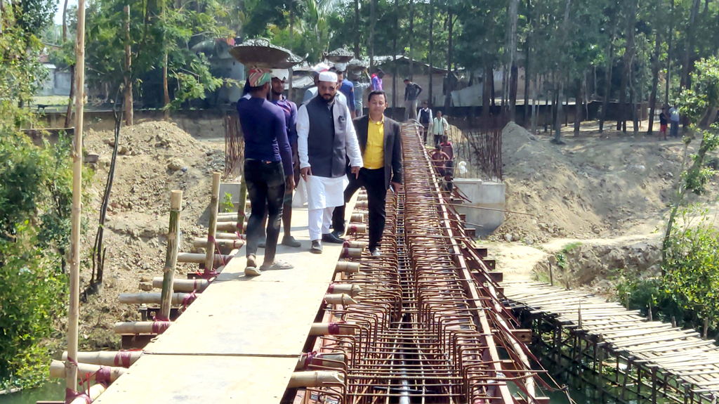 হাশেম খাল সেতু নির্মাণকাজ শেষ পর্যায়ে, জুনে চালুর আশা