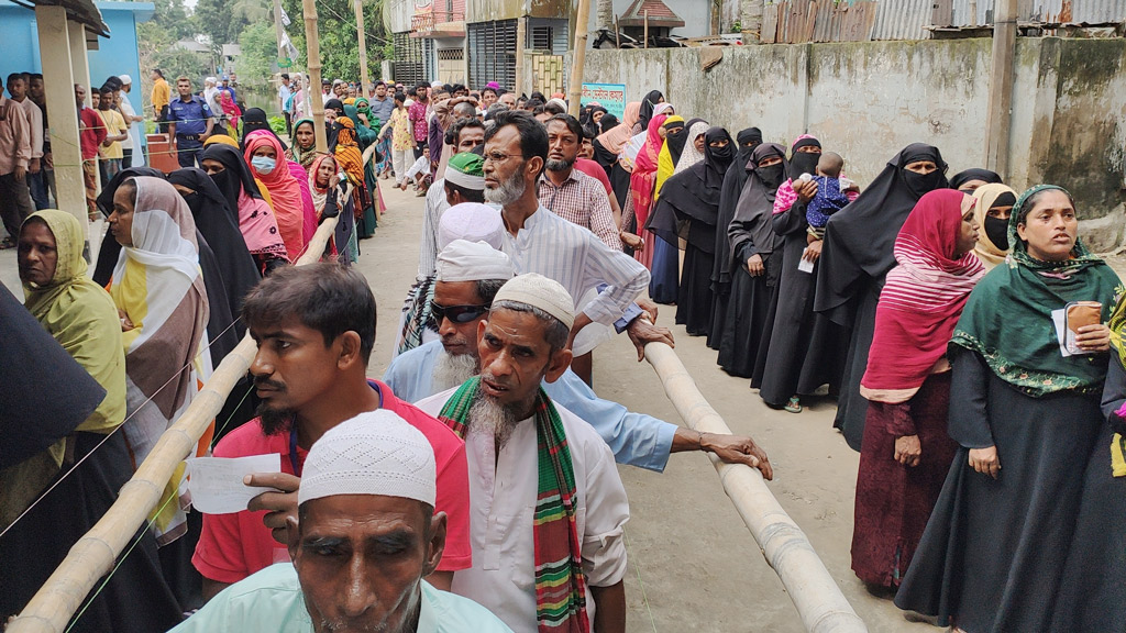 ব্রাহ্মণবাড়িয়ার ৪ ইউনিয়নে শান্তিপূর্ণ ভোট চলছে