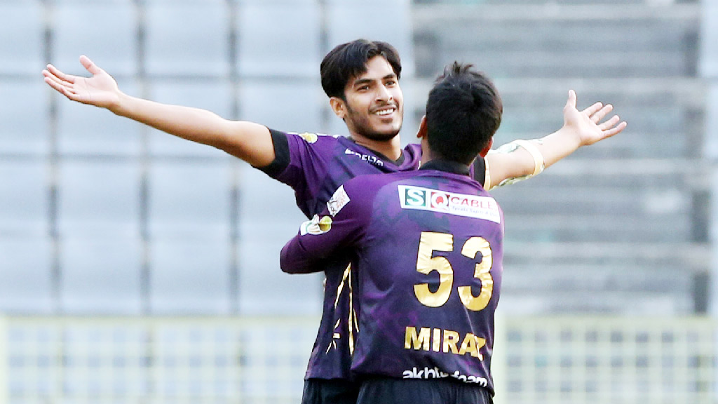 তারুণ্যের চট্টগ্রামে ধরাশায়ী অভিজ্ঞ ঢাকা