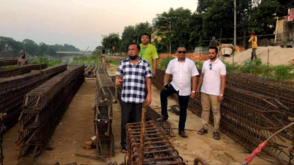 নদের পাড়ে বিনোদনকেন্দ্র