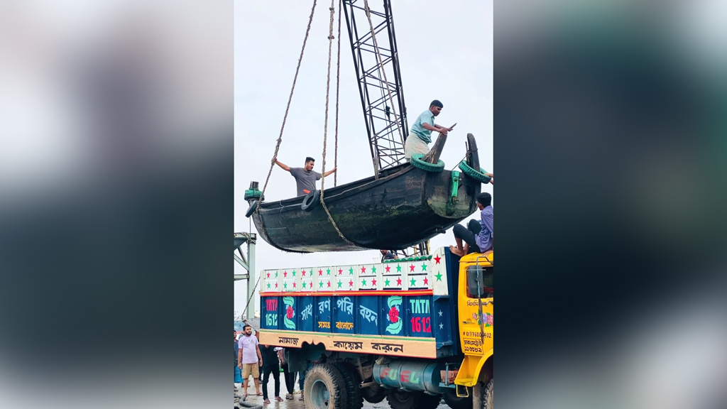 বন্যার্তদের উদ্ধার–সহায়তায় ফেনীতে যাচ্ছে কর্ণফুলীর নৌকা