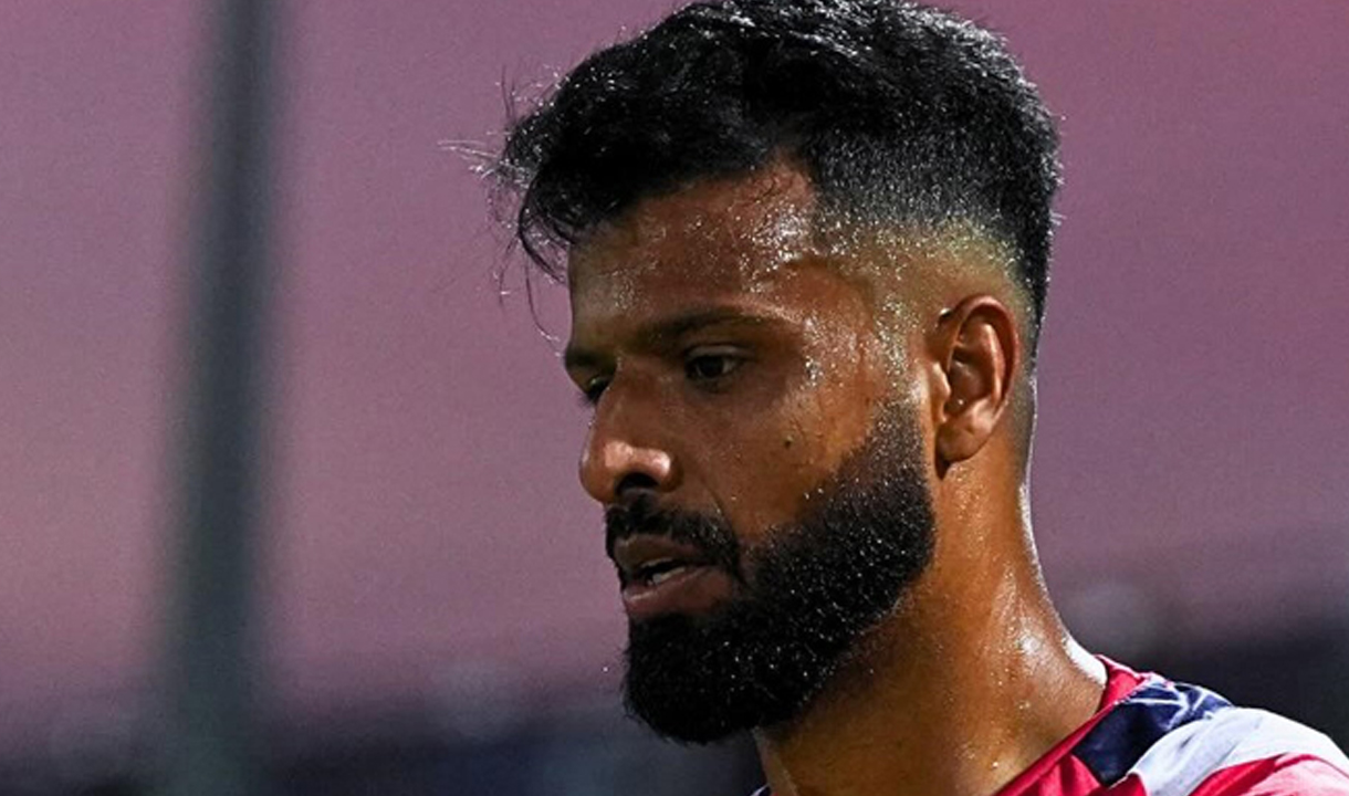 এক বিশ্বকাপে পাকিস্তানের হয়ে, আরেক বিশ্বকাপে পাকিস্তানের বিপক্ষে খেলছেন এই ক্রিকেটার