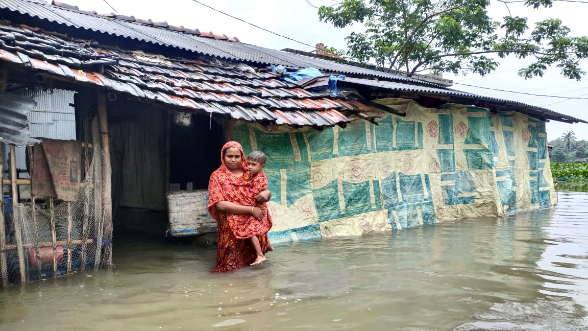 তালায় টানা বৃষ্টিতে তলিয়ে গেছে বিস্তীর্ণ এলাকা, বিশুদ্ধ পানি ও খাদ্য সংকট 