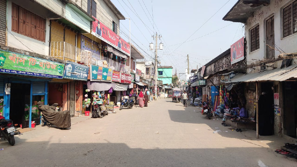 দাবদাহে পুড়ছে যশোর, হাসপাতালে বাড়ছে রোগীর সংখ্যা