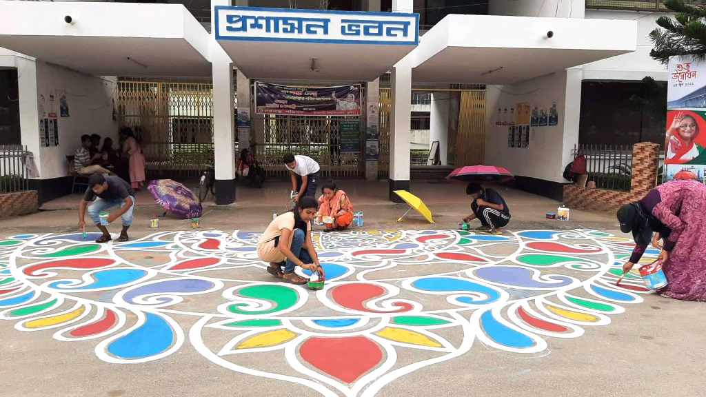 স্বাগত জানাতে আলপনা