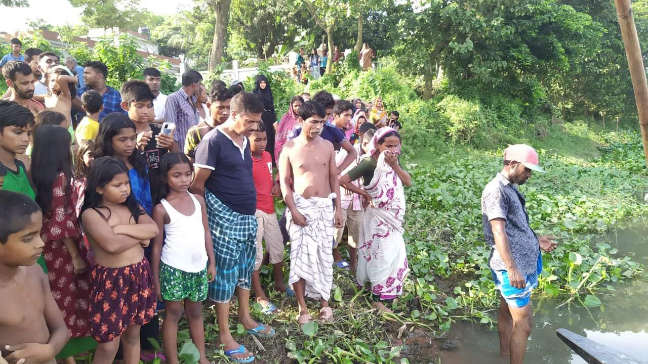 শীতলক্ষ্যা নদীতে ভেসে এল অজ্ঞাত বৃদ্ধার মরদেহ