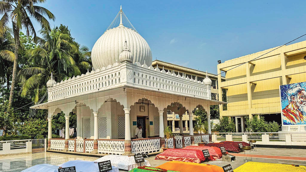 দেখে আসুন কুষ্টিয়া