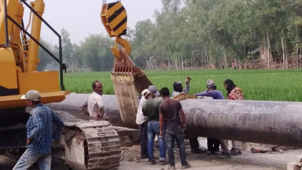 লাইন স্থাপনে ফিরেছে গতি