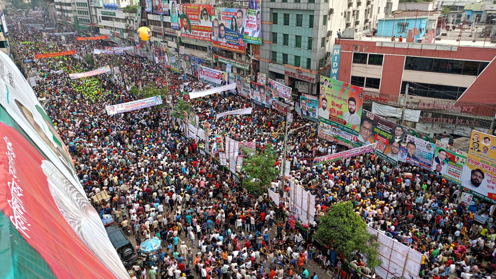 বাধা উপেক্ষা করে নয়াপল্টনে বিএনপির সমাবেশে হাজার হাজার নেতা–কর্মী