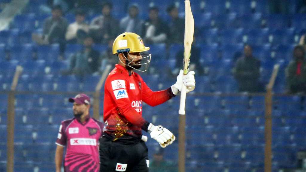 সিলেটকে মাটিতে নামাল কুমিল্লা