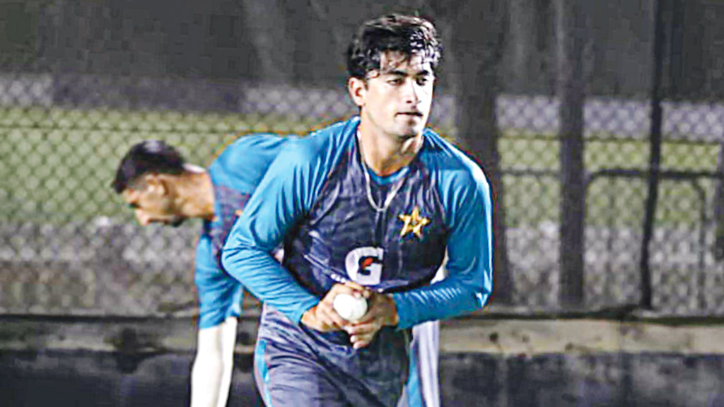 পাকিস্তানের অসম লড়াইটাও বাঁচা-মরার