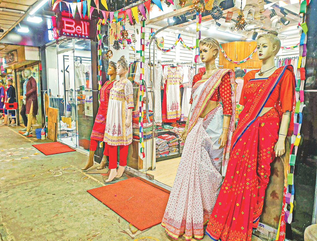 জমেনি বৈশাখী কেনাকাটা