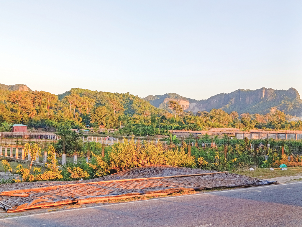 নয়নাভিরাম শাহপরীর দ্বীপে