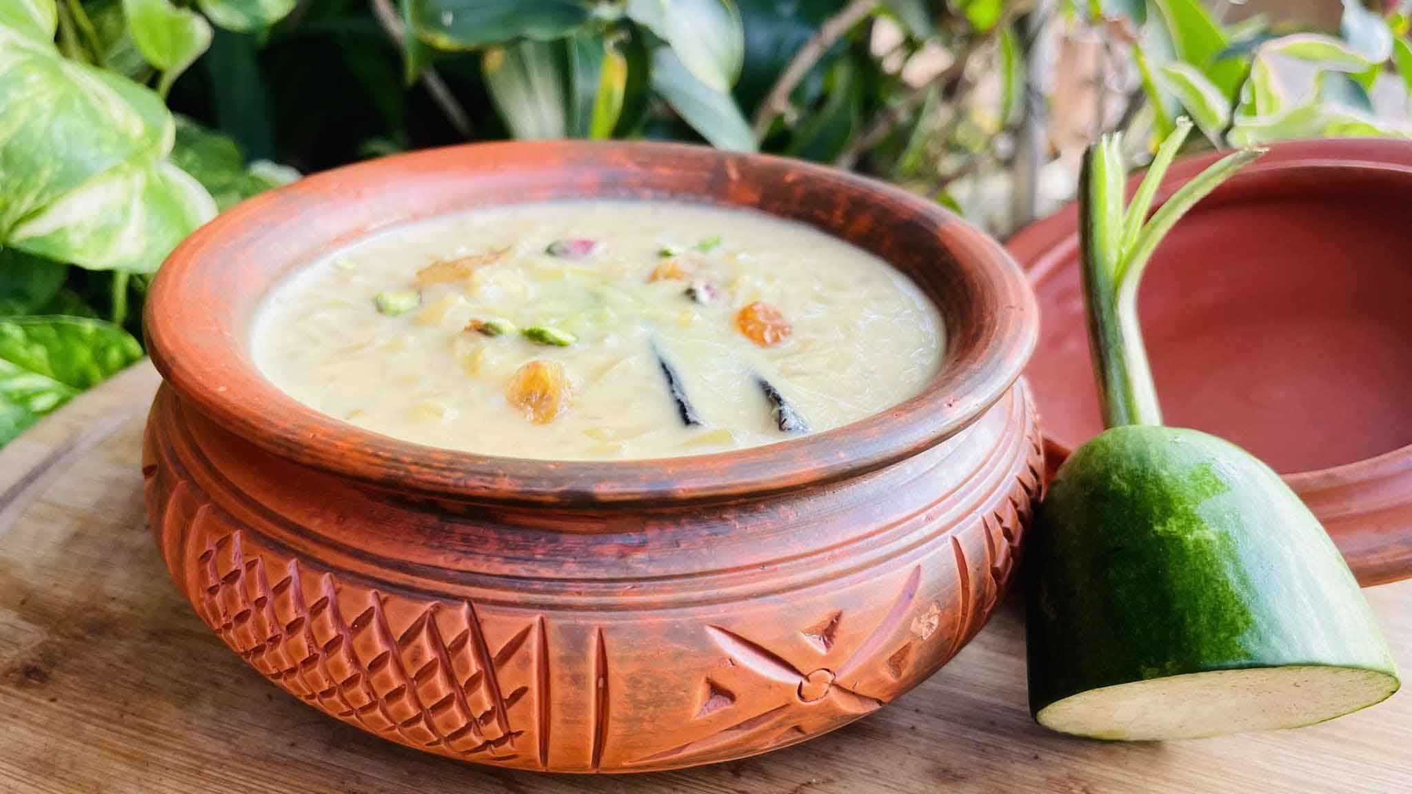 হেমন্তের সকালে দুধ লাউ