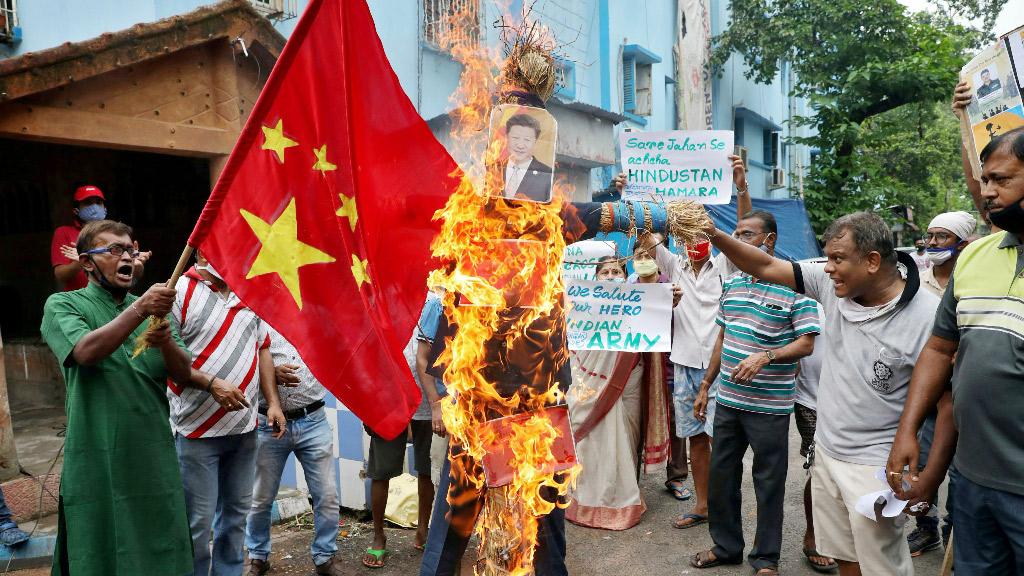 ভারত-চীন সম্পর্ক: সীমান্তে বিরোধ-রক্তপাতের মধ্যে চীনা পণ্য আমদানিতে রেকর্ড