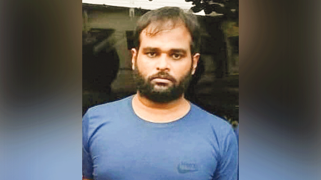 গলা কেটে হত্যার ভিডিও ছড়িয়ে দিয়েছিলেন সুমন