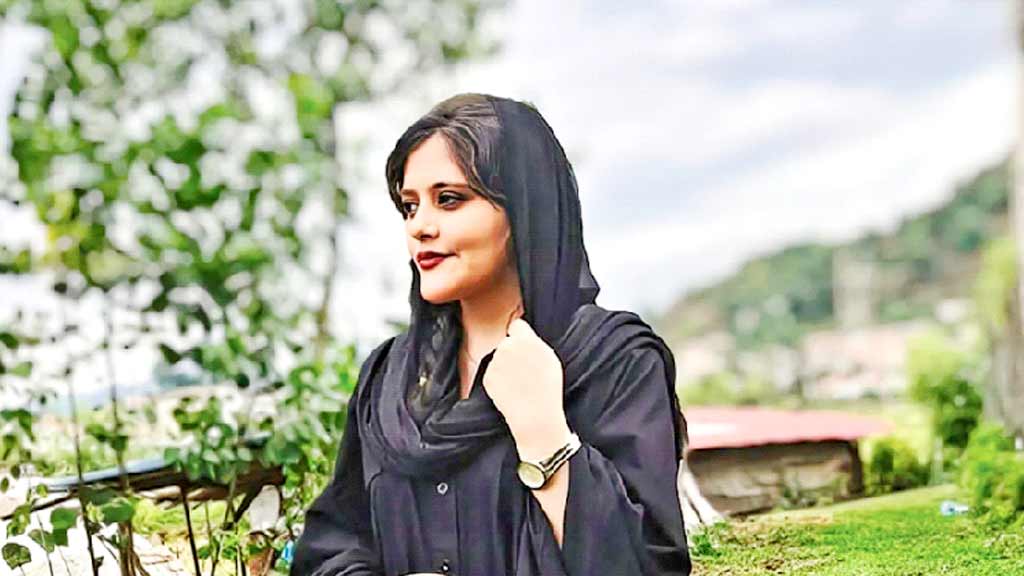 ছাইচাপা আগুনে ইরানি নারীদের অধিকারের সংগ্রাম