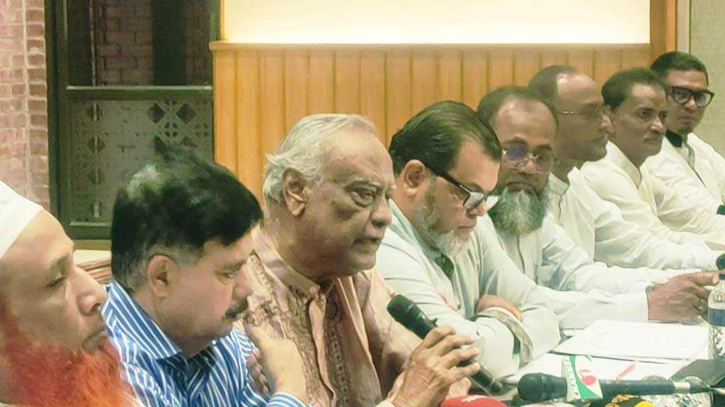 সংস্কার নিয়ে কালক্ষেপণে রাজি নয় ১২ দলীয় জোট