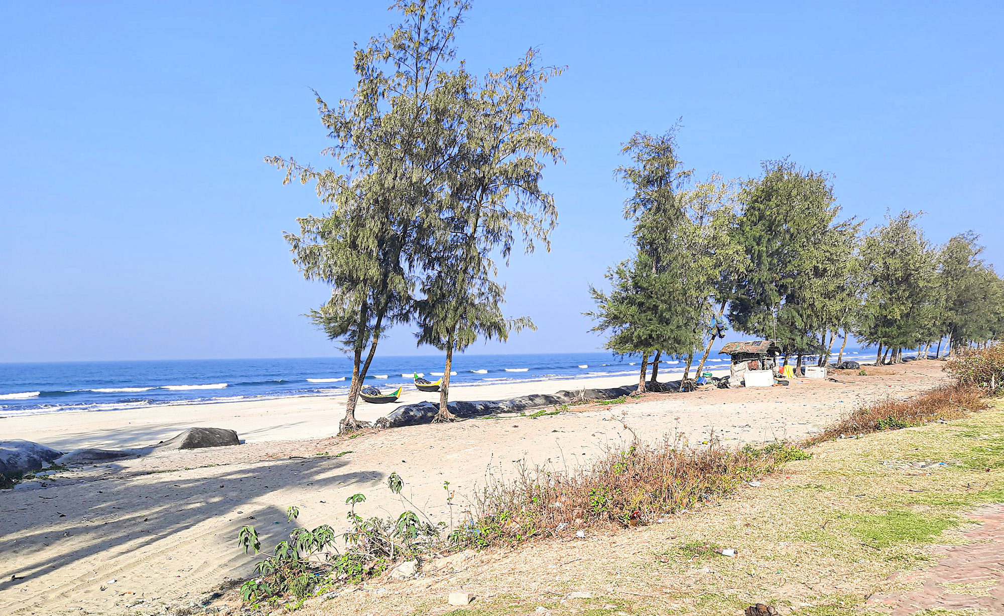 নতুন গন্তব্য  টেকনাফের সমুদ্রসৈকত