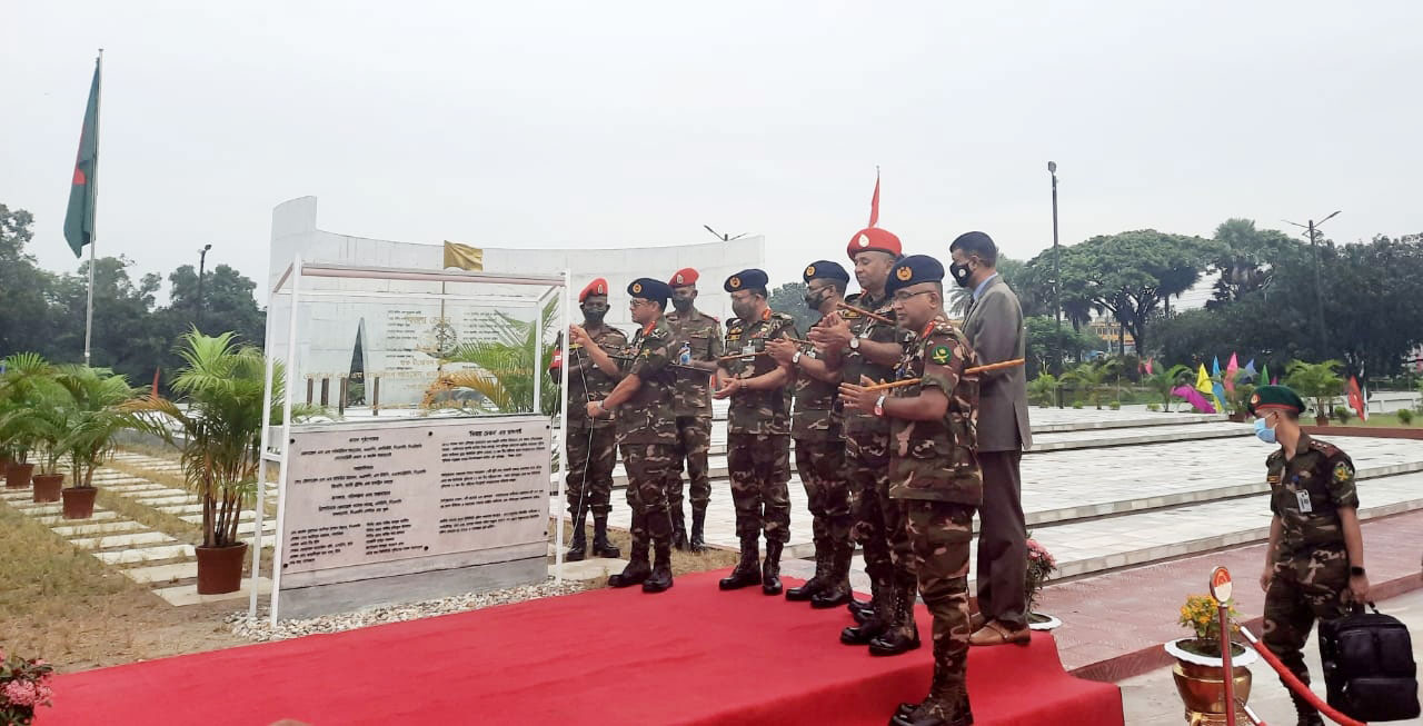 বিজয় চেতন স্মৃতিস্তম্ভ উদ্বোধন সেনাপ্রধানের