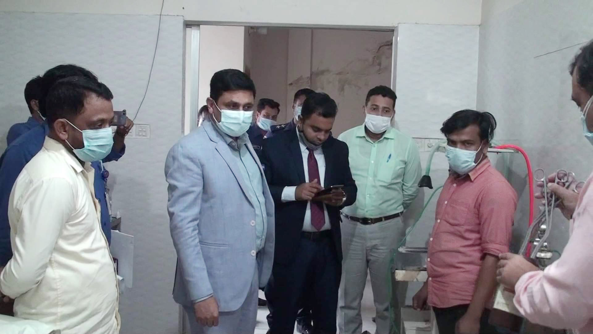 মেডিকেল অ্যাসিস্ট্যান্ট দিয়ে চিকিৎসা, সেই মমতাজ উদ্দিন হাসপাতাল সিলগালা