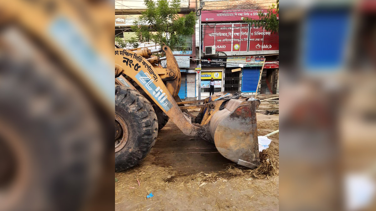 সাড়ে ৯ হাজার মেট্রিক টন বর্জ্য অপসারণ করেছে দক্ষিণ সিটি