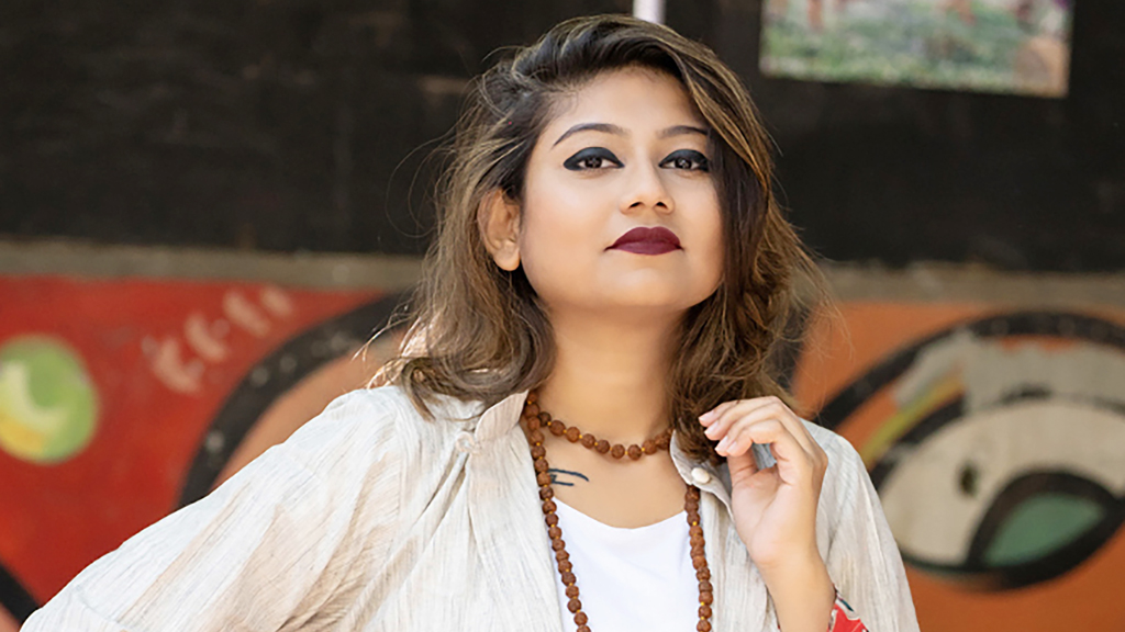 খাদির ভালোবাসায়